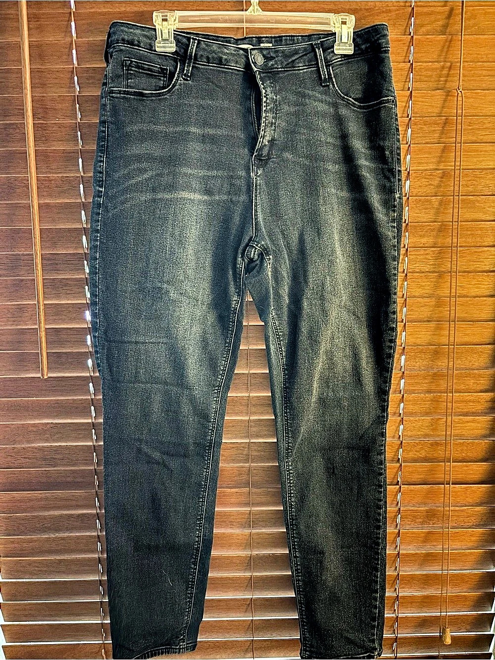 Old Navy Rockstar Super Skinny High Rise Secret-Slim Pockets Jeans Black Jeans s